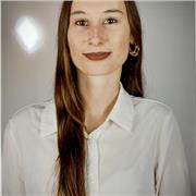 Me llamo Nerea y tengo 18 años, puedo ayudarte con cualquier tipo de asignatura desde la primaria hasta el bachillerato